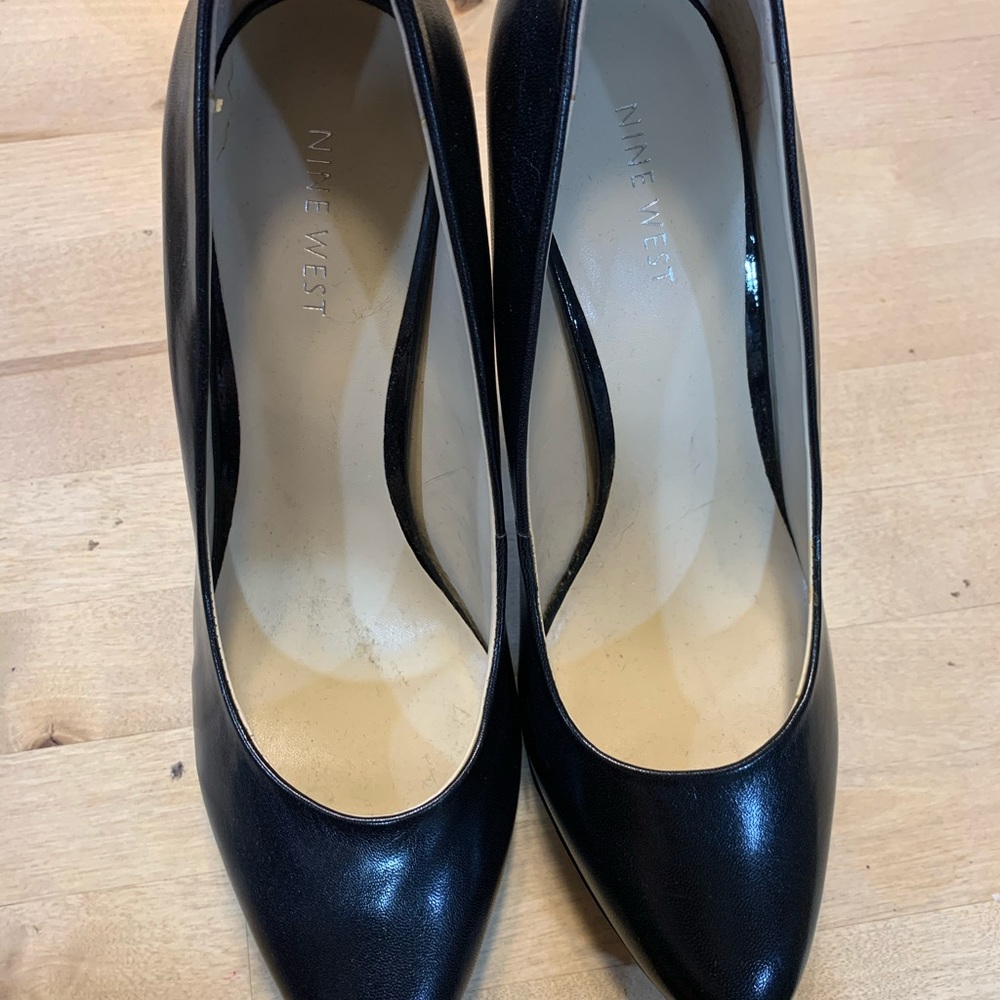 nine west black heels